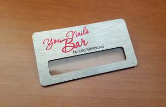 металлический бейдж с окном